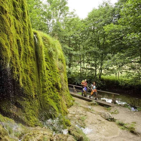 Wasserfall Dreimühlen dpa