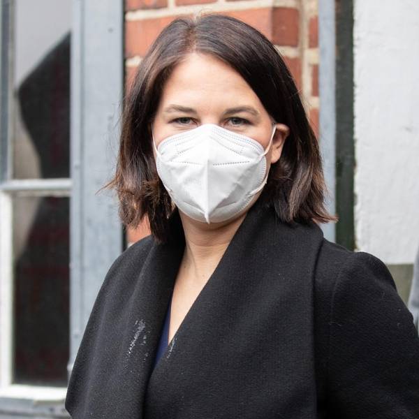 Annalena Baerbock mit Maske