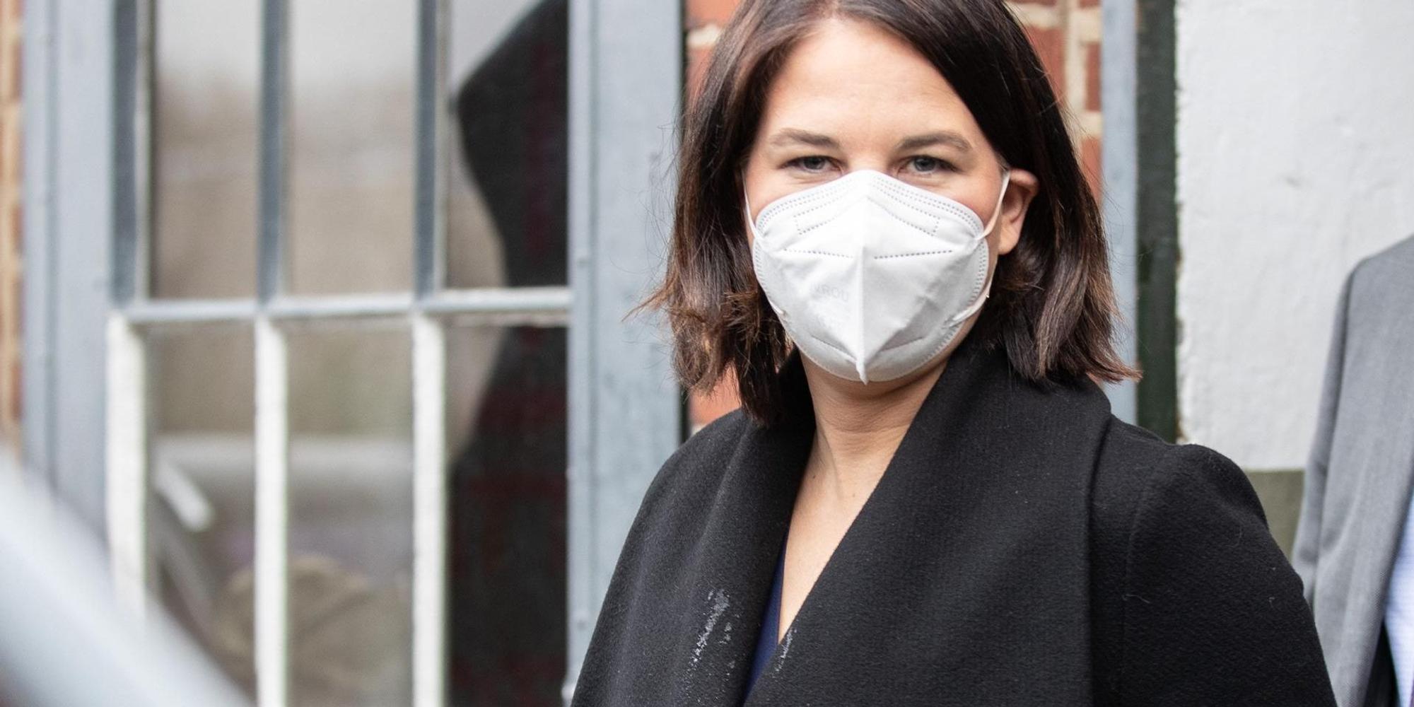 Annalena Baerbock mit Maske