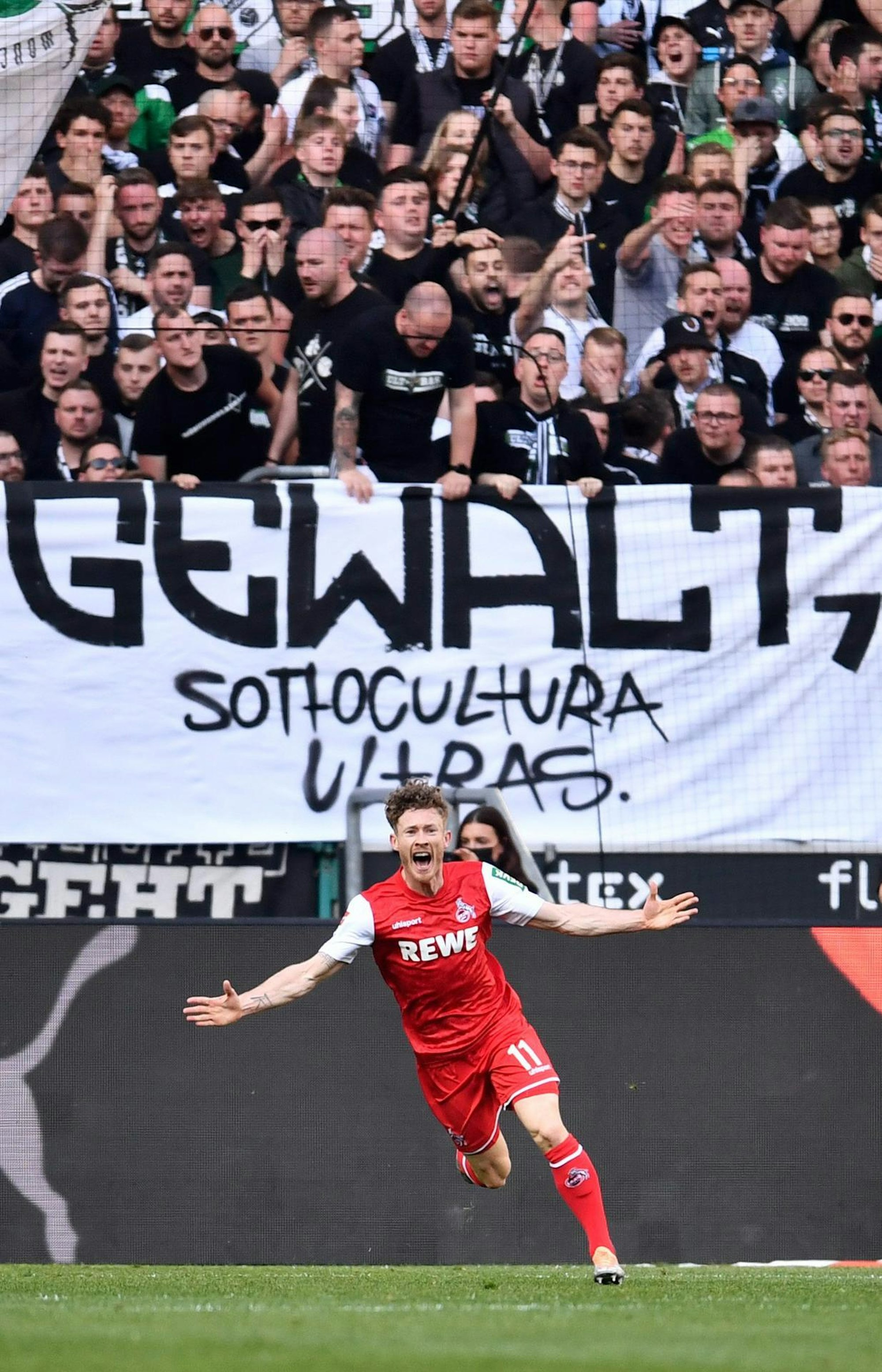 Kainz jubelt_ Gladbach-Fans saue