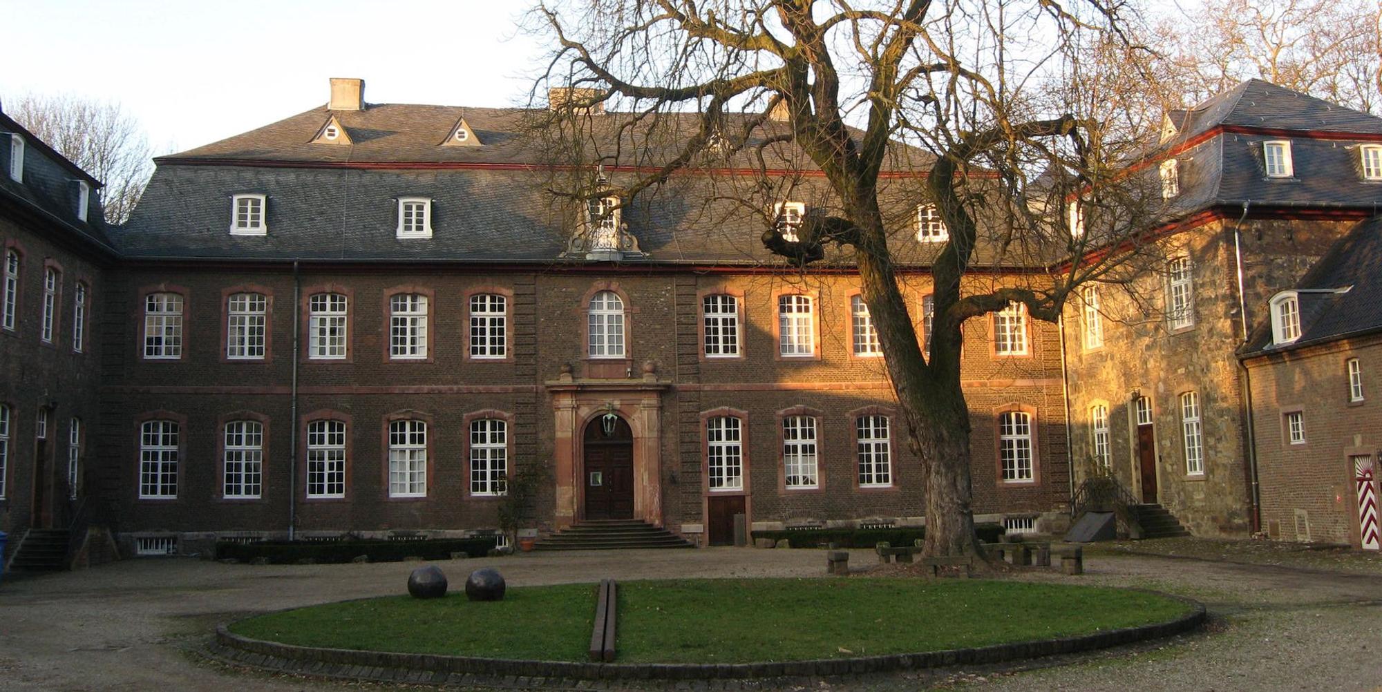 Schloss_Wahn_Innenhof