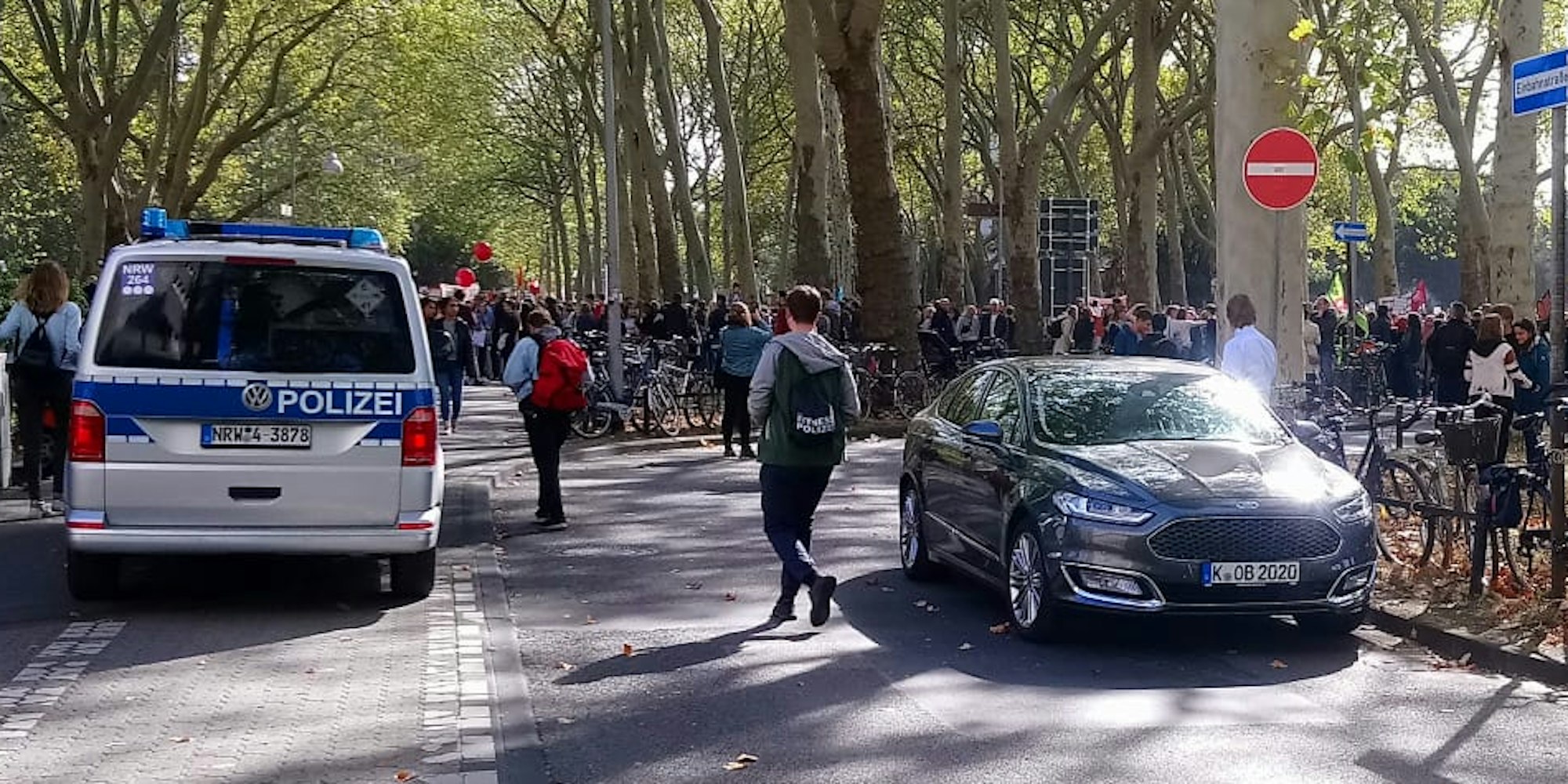 Reker bei Demo