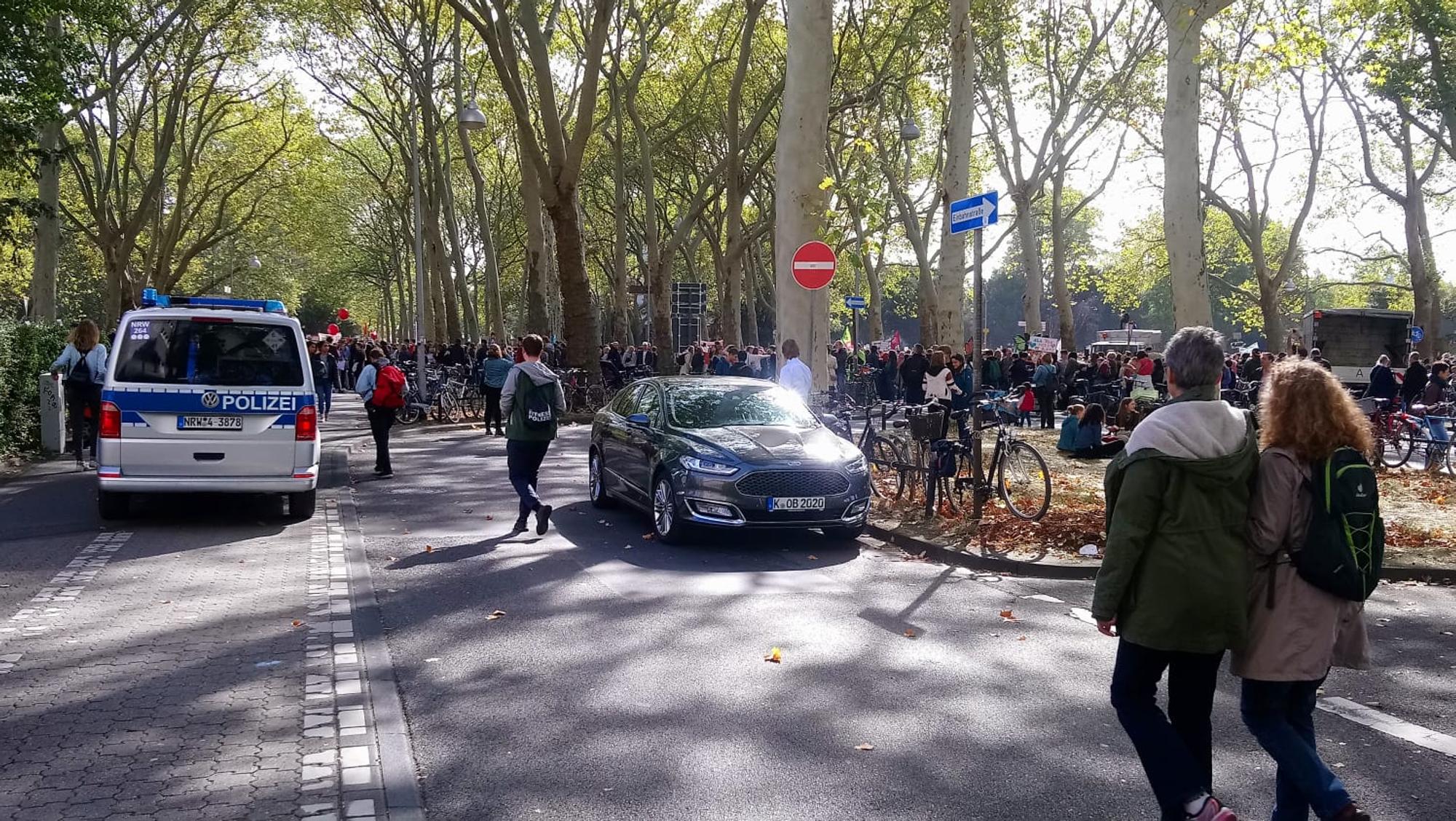 Reker bei Demo
