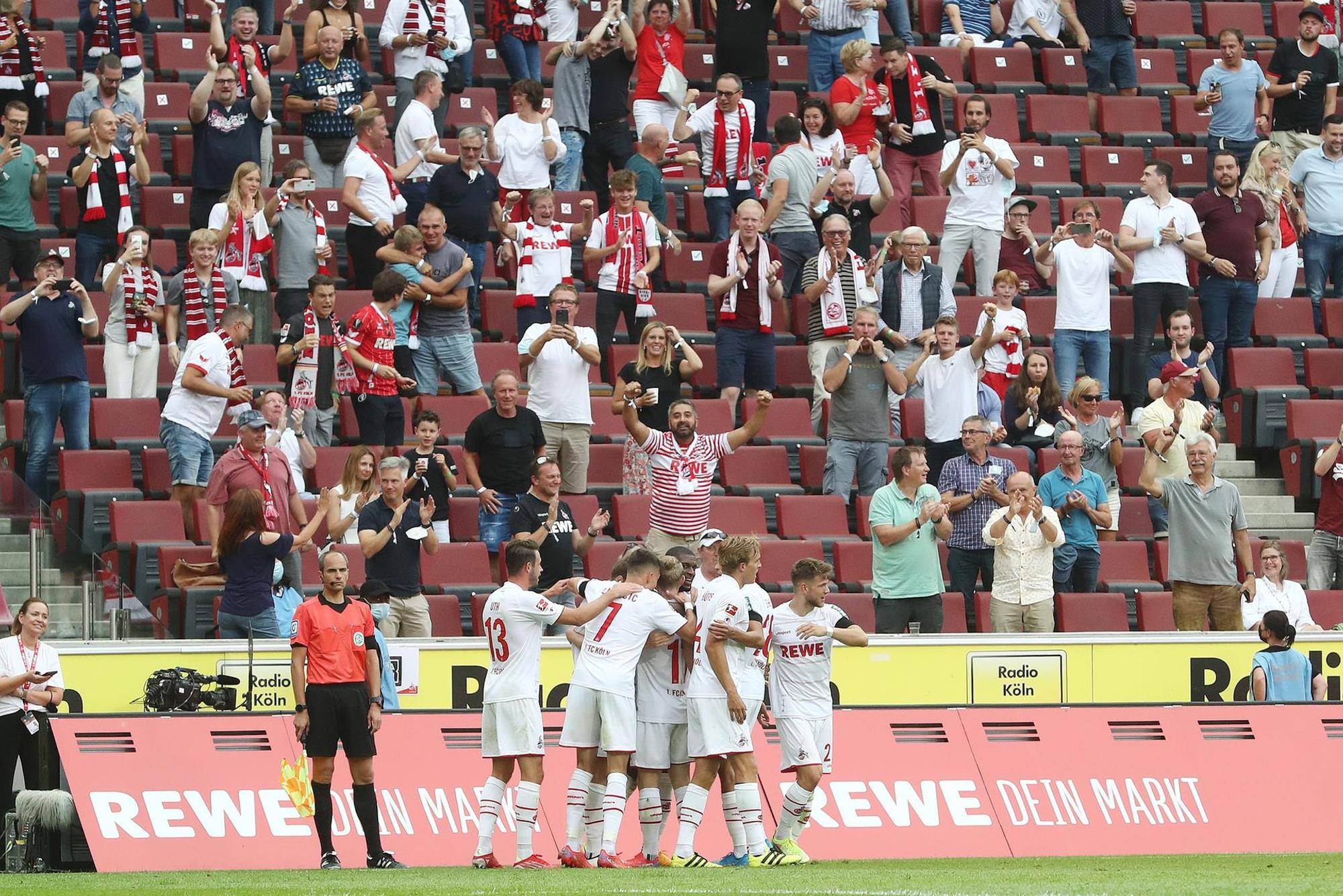 FC Jubel vor Fans