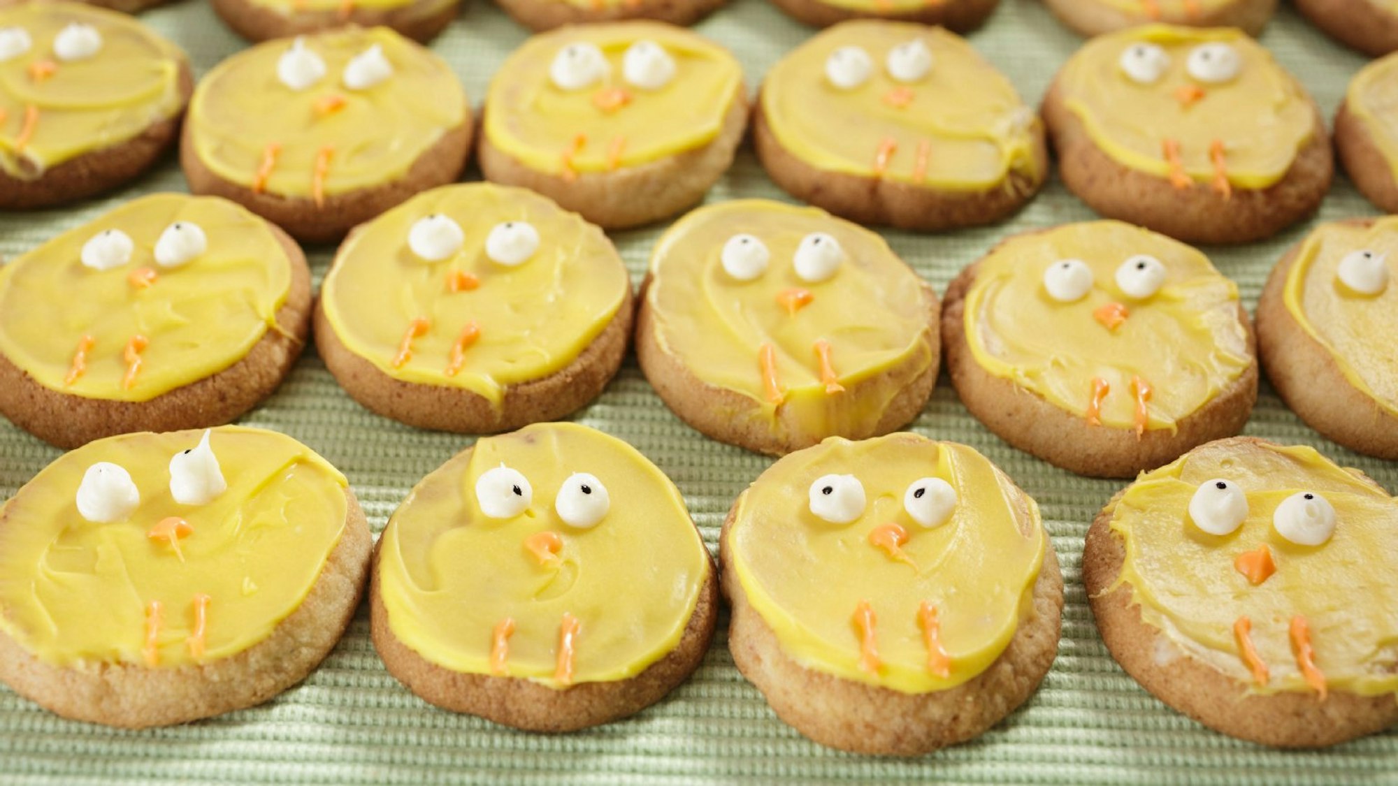 Die süßen Küken aus Heidesand sind ein Gedicht.