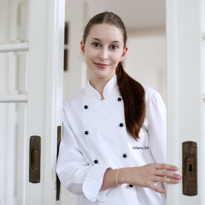 Konditor-Meisterin Johanna Orth guckt in die Kamera. Sie starb bei der Flut im Jahr 2021.