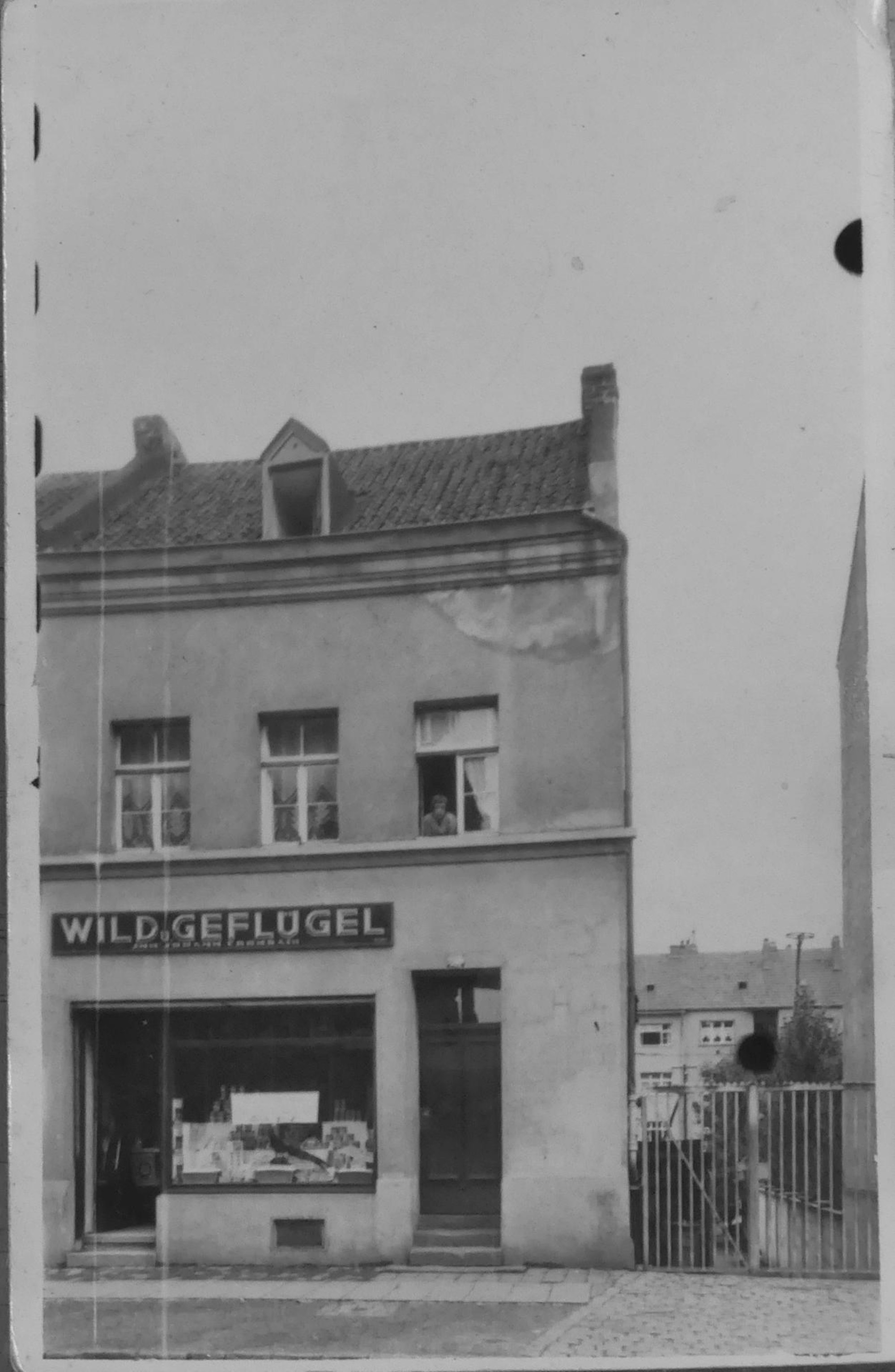 roes-huehnerhaeuschen-004