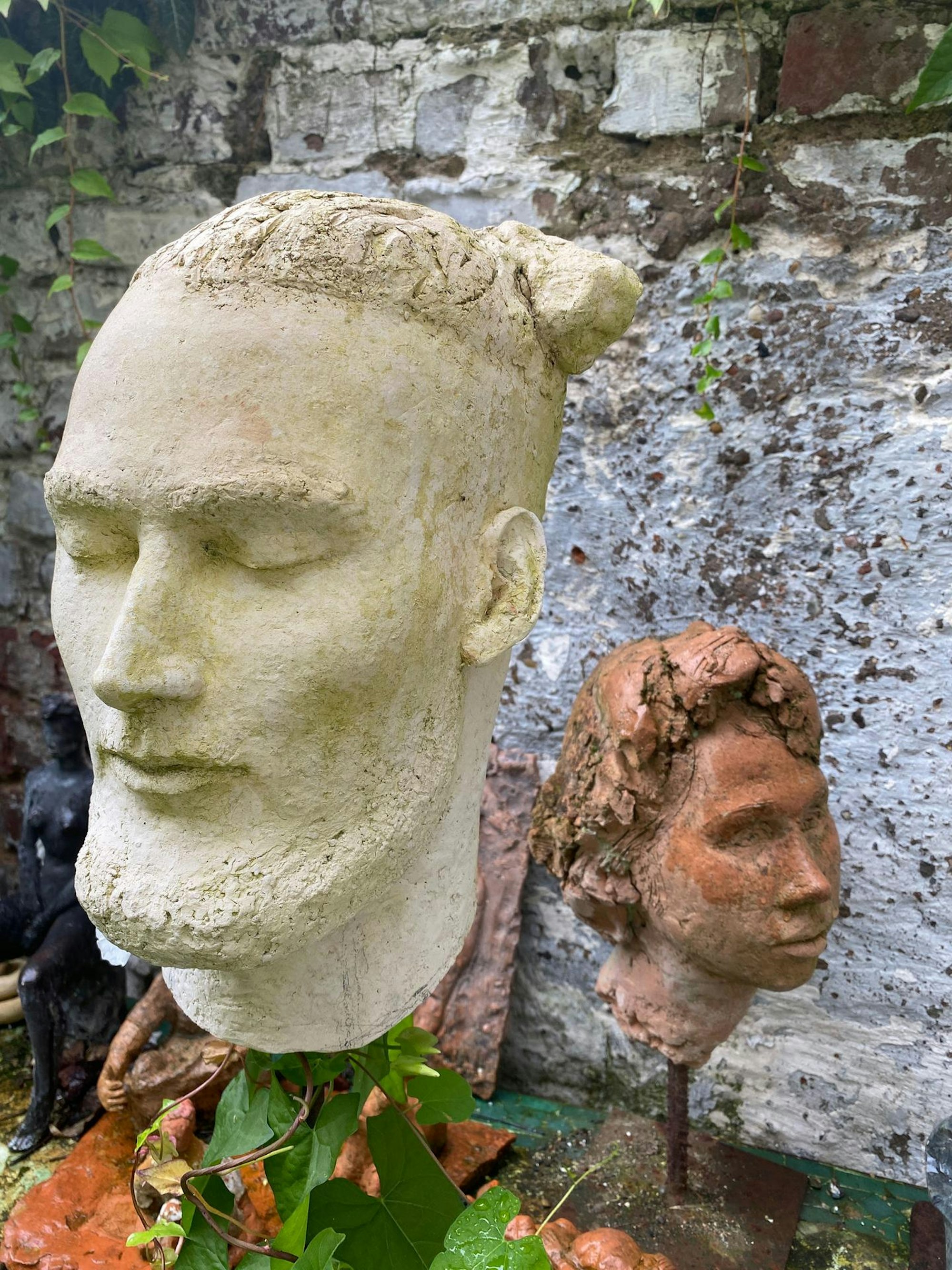 so wohnt_MR_Sohn als Skulptur