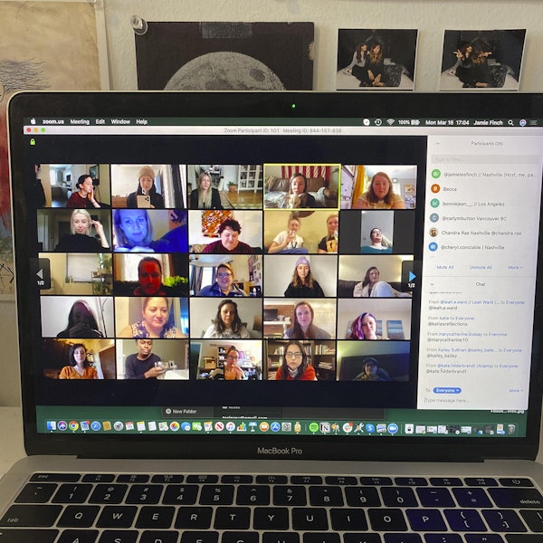 Zoom Meeting Symbolbild dpa