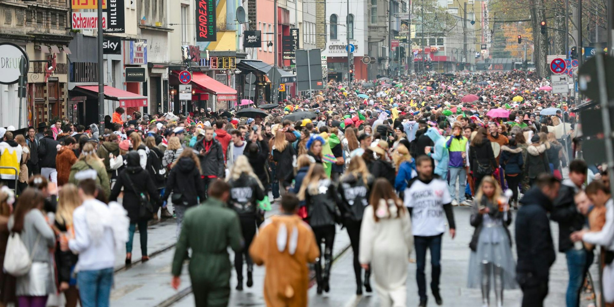 Zülpicher Straße Karneval Symbolbild Meurer