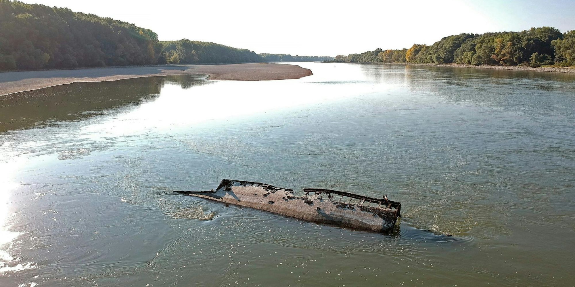 Donau Schiffswrack dpa 220822