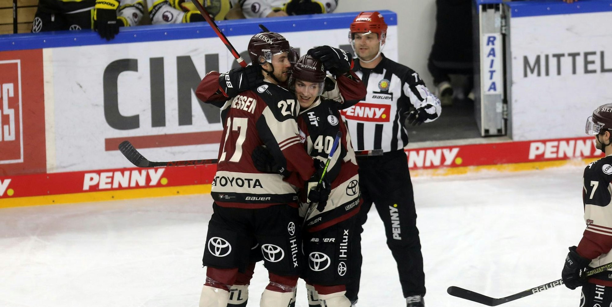 Kölner Haie gegen Krefeld