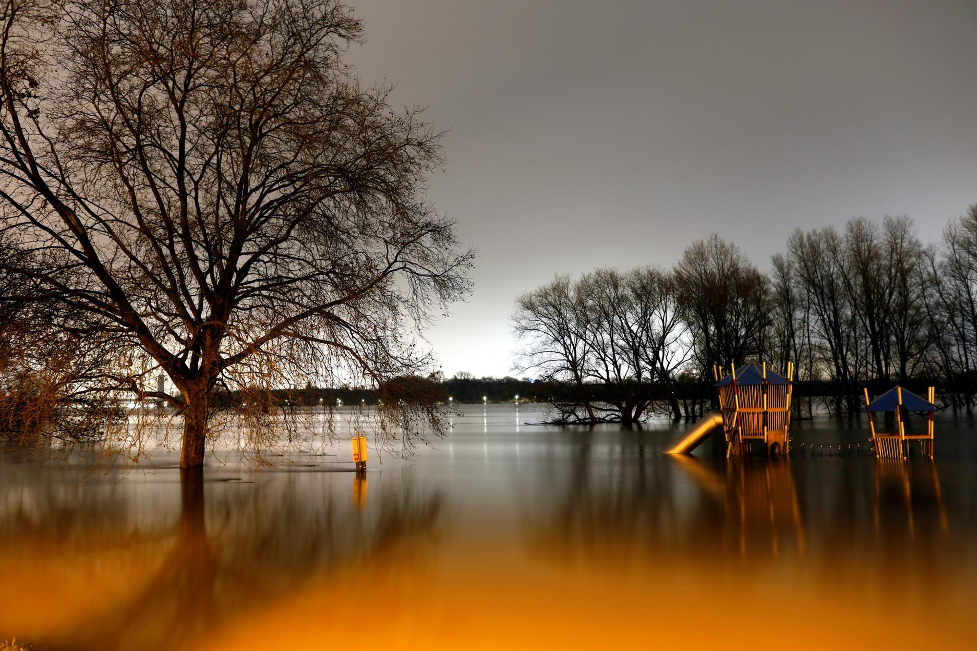 Hochwasser Rodenkirchen KRASNIQI
