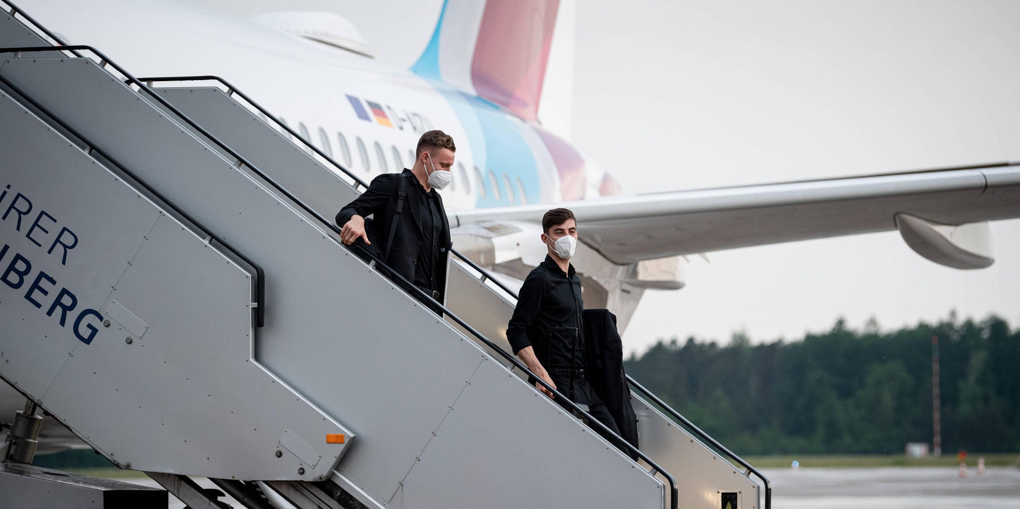 Nati Flugzeug Symbolbild