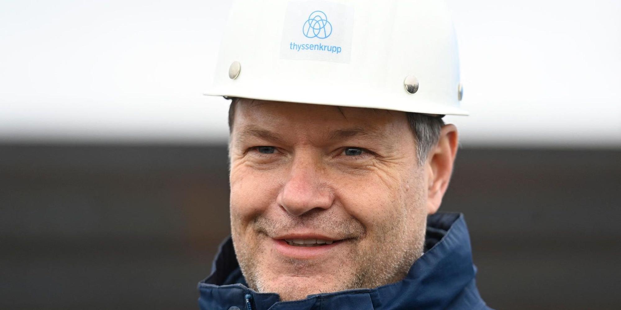Habeck mit Helm