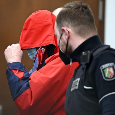 Hans Ue vor dem Urteil