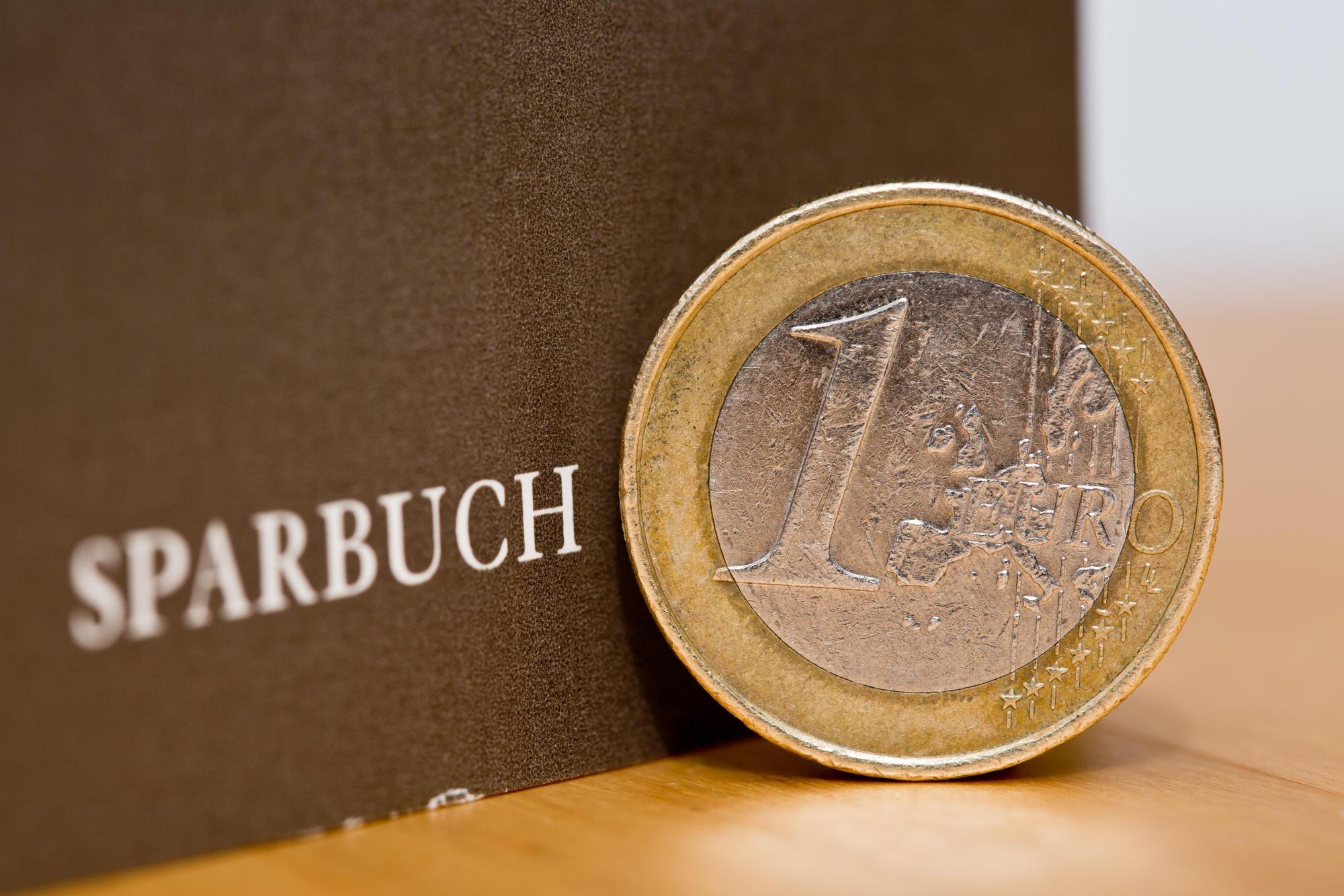 Euro vor Sparbuch