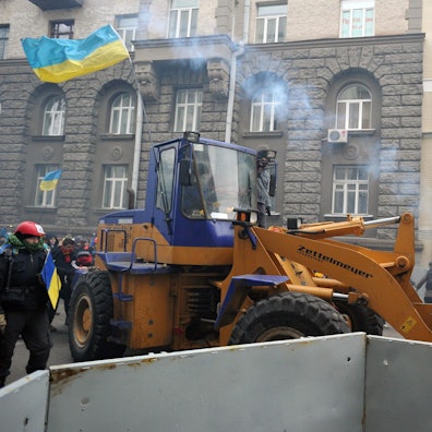 Ukraine Traktor SYMBOL DPA 110521