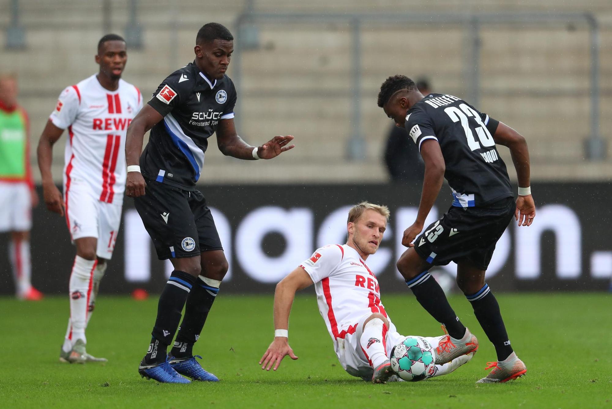 FC gegen Bielefeld Zweikampf