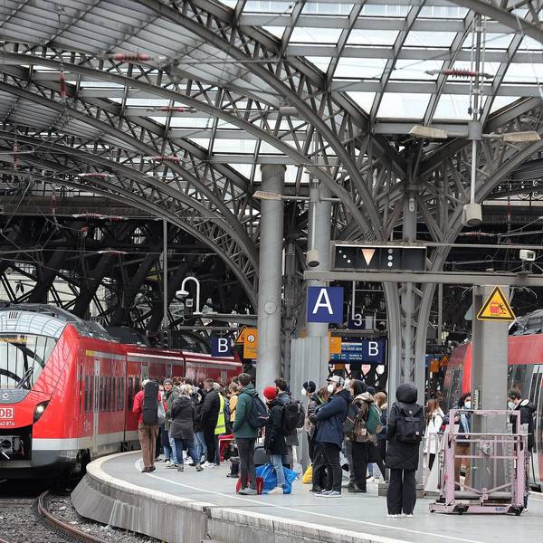 Züge Hbf Köln 010422