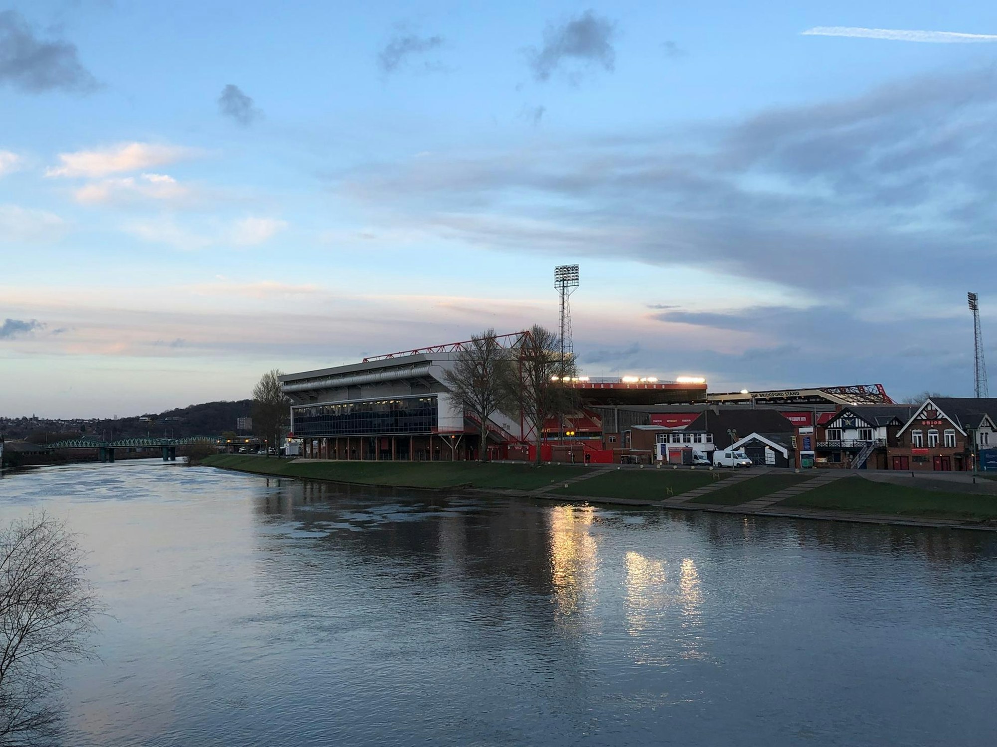 PLUS Nottingham Forest - 1