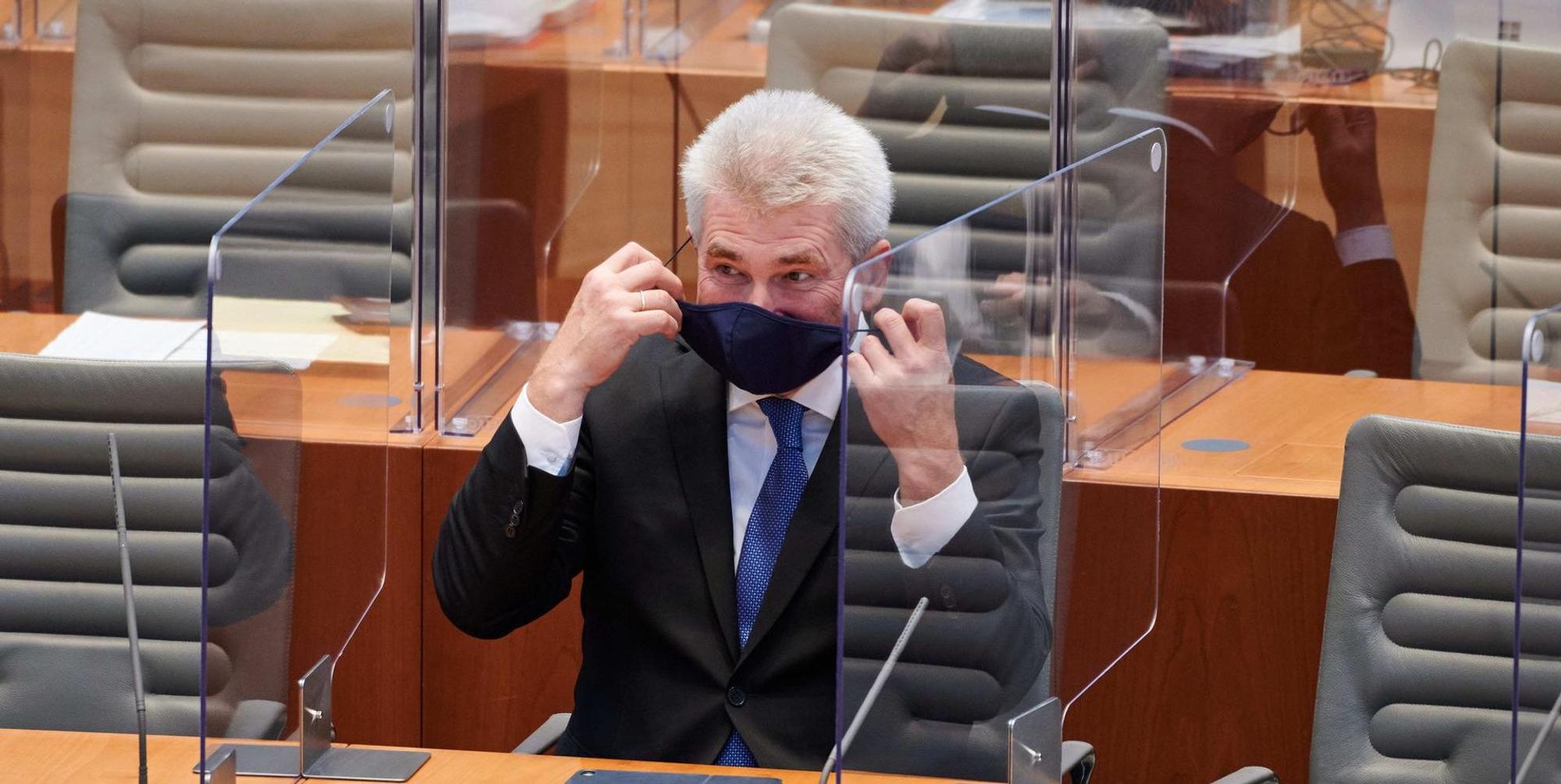 Andreas Pinkwart mit Maske Corona