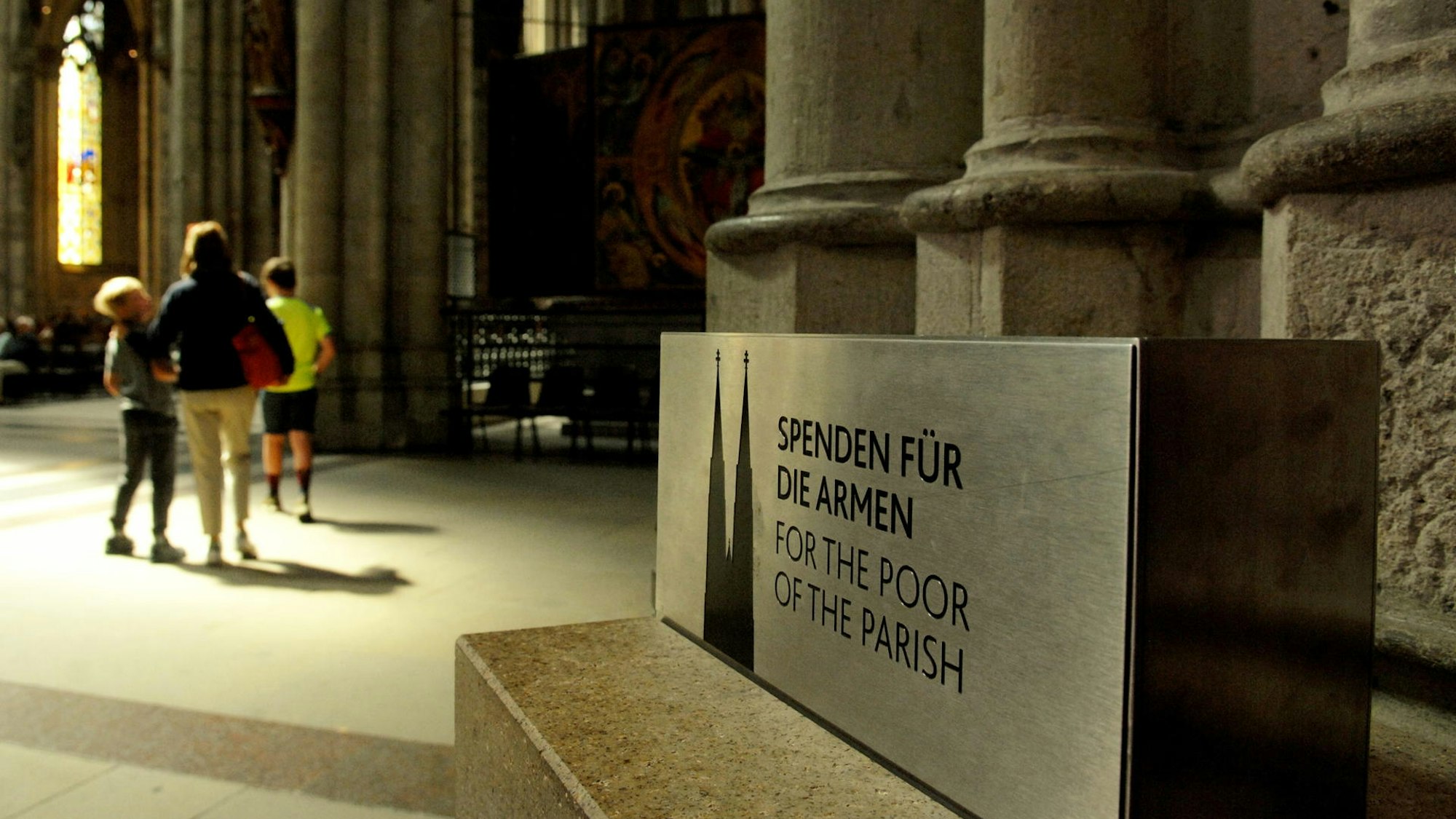 Die Spenden im Kölner im Dom locken immer wieder Diebe auf den Plan.