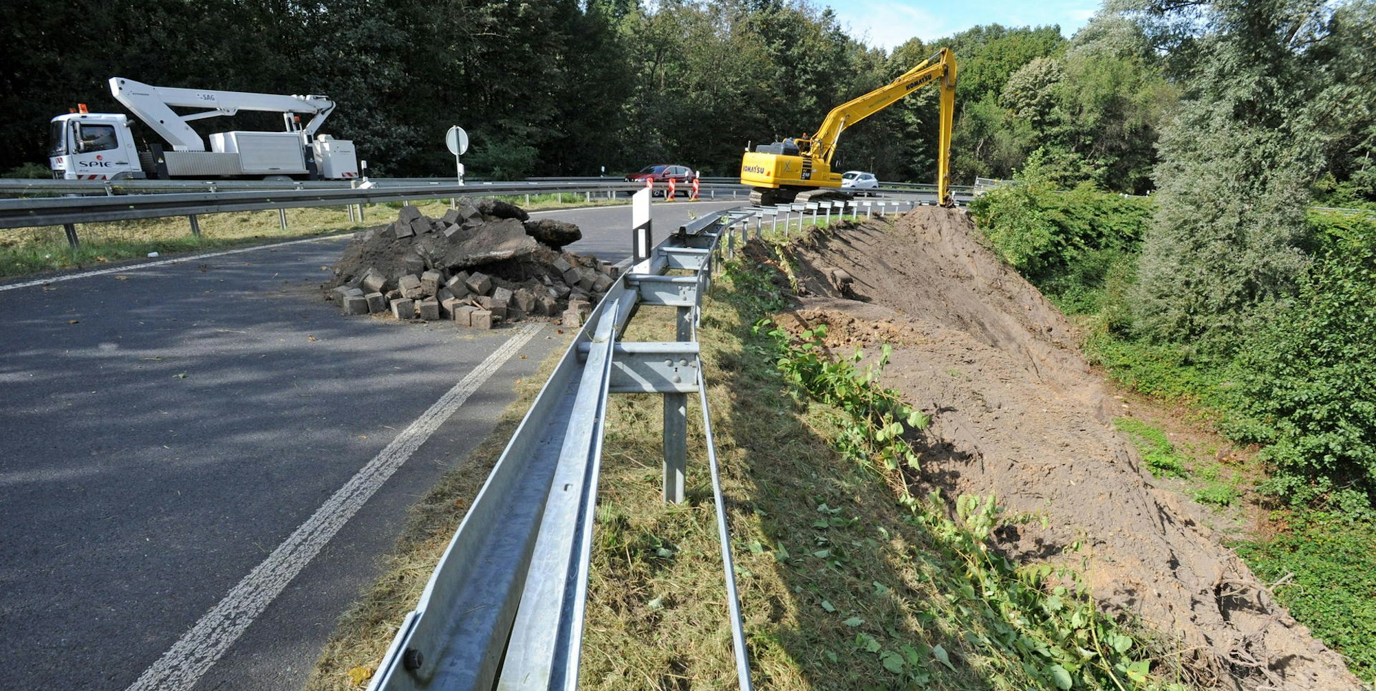 WU_gesperrte-autobahnabfahrt_(2)