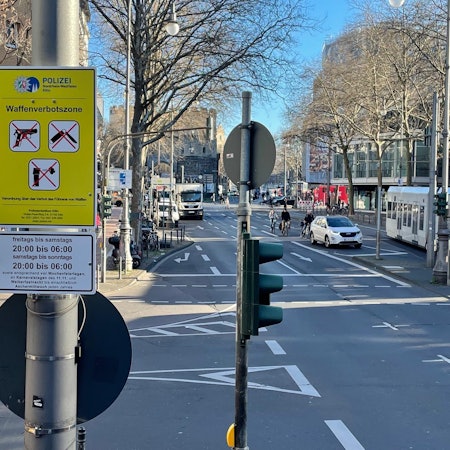 Waffenverbotszone Schild