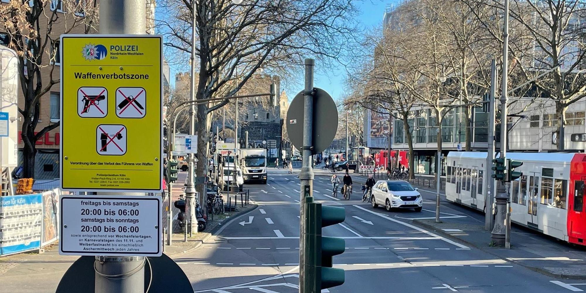 Waffenverbotszone Schild