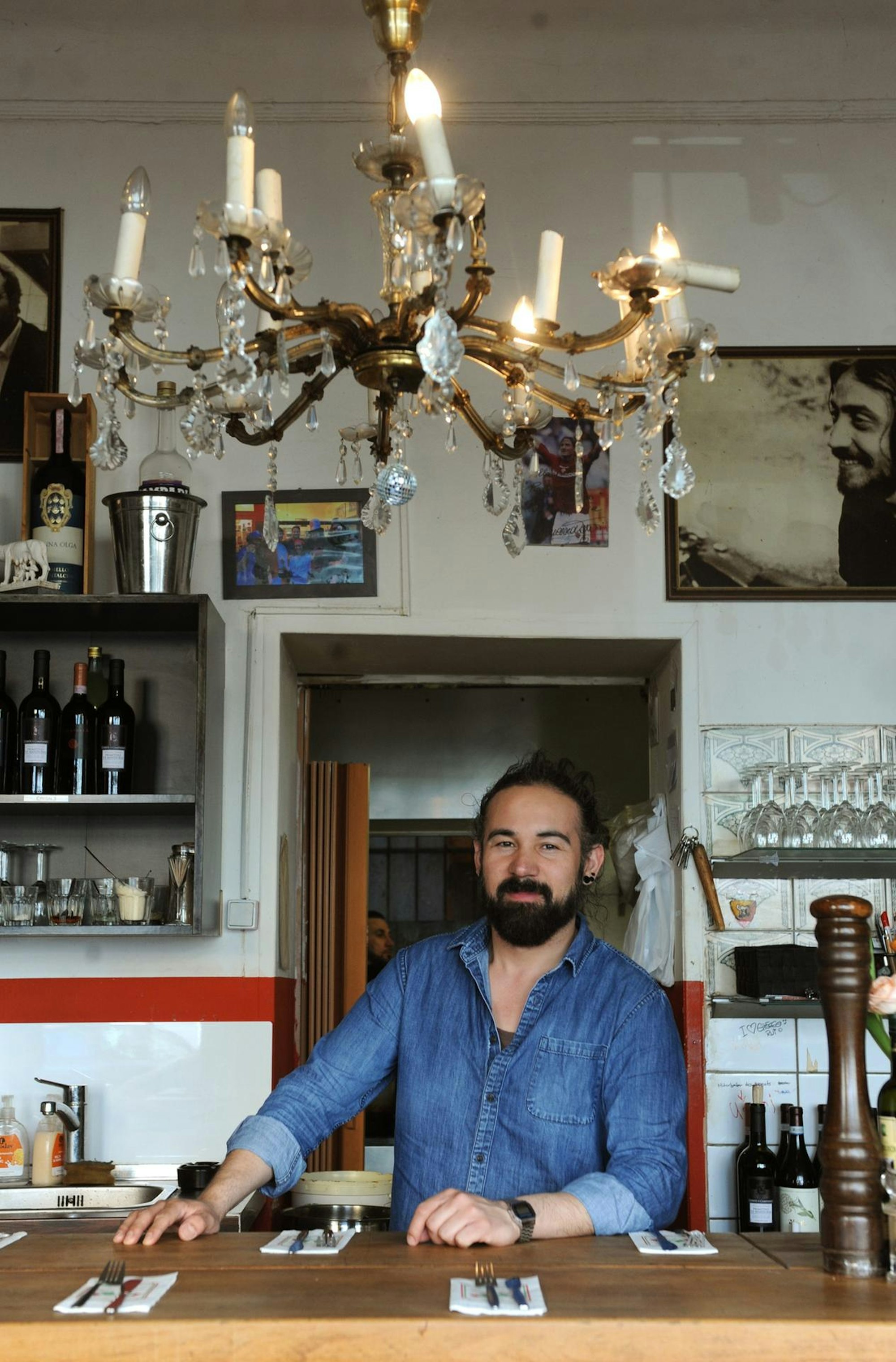 Daniel Roesner Cafe 250417