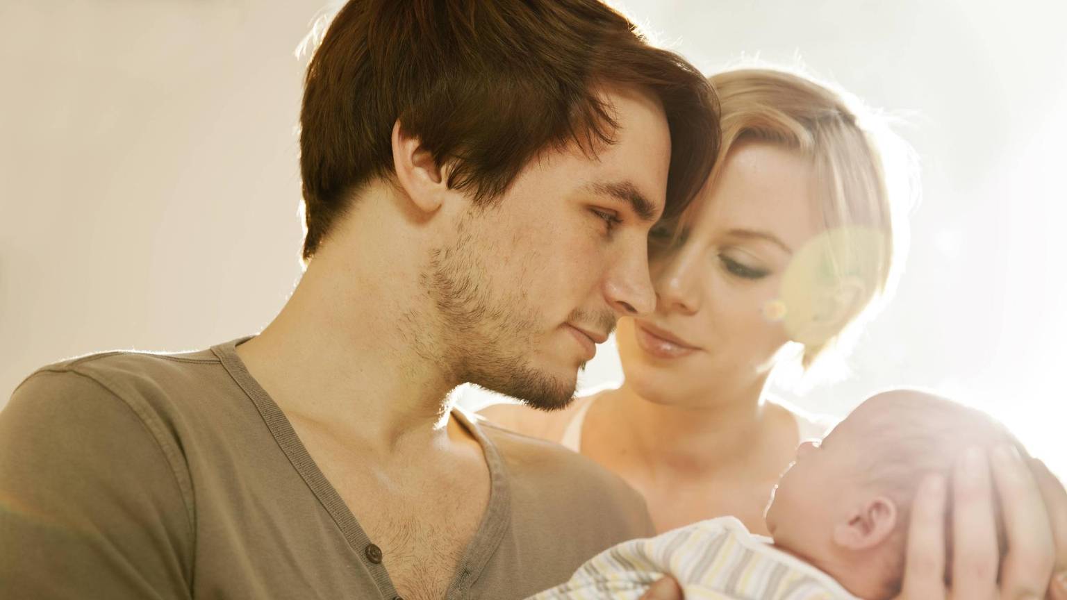 Ein Paar und sein Baby