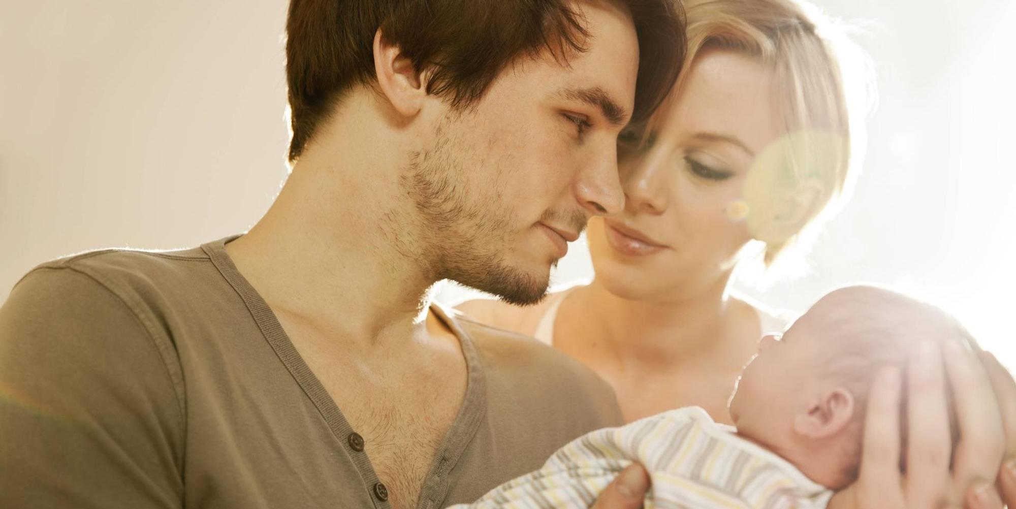 Ein Paar und sein Baby