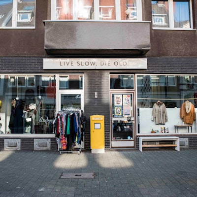 Kleiderei_storekoeln_(c)MonaSchulzek_01