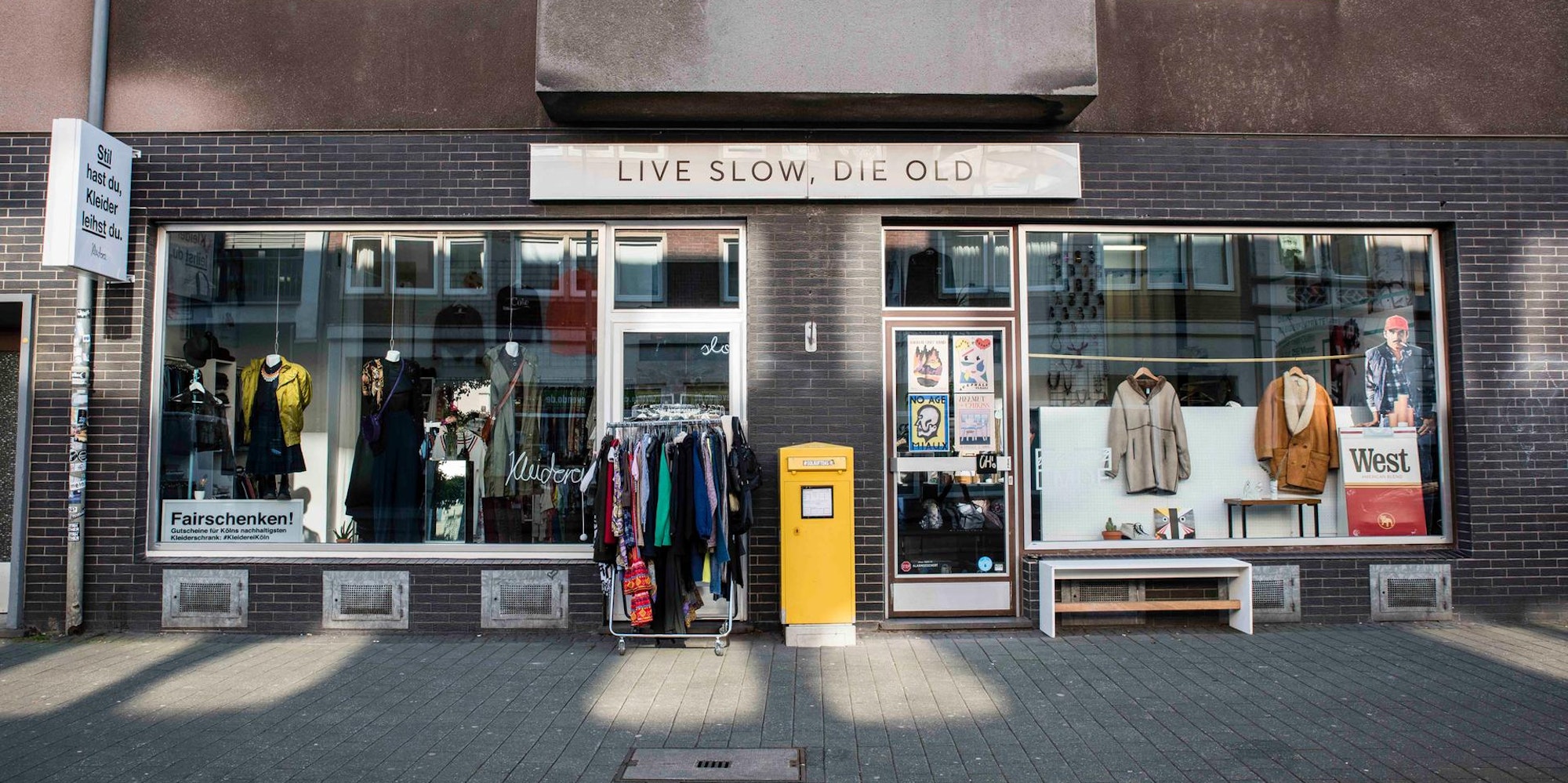 Kleiderei_storekoeln_(c)MonaSchulzek_01