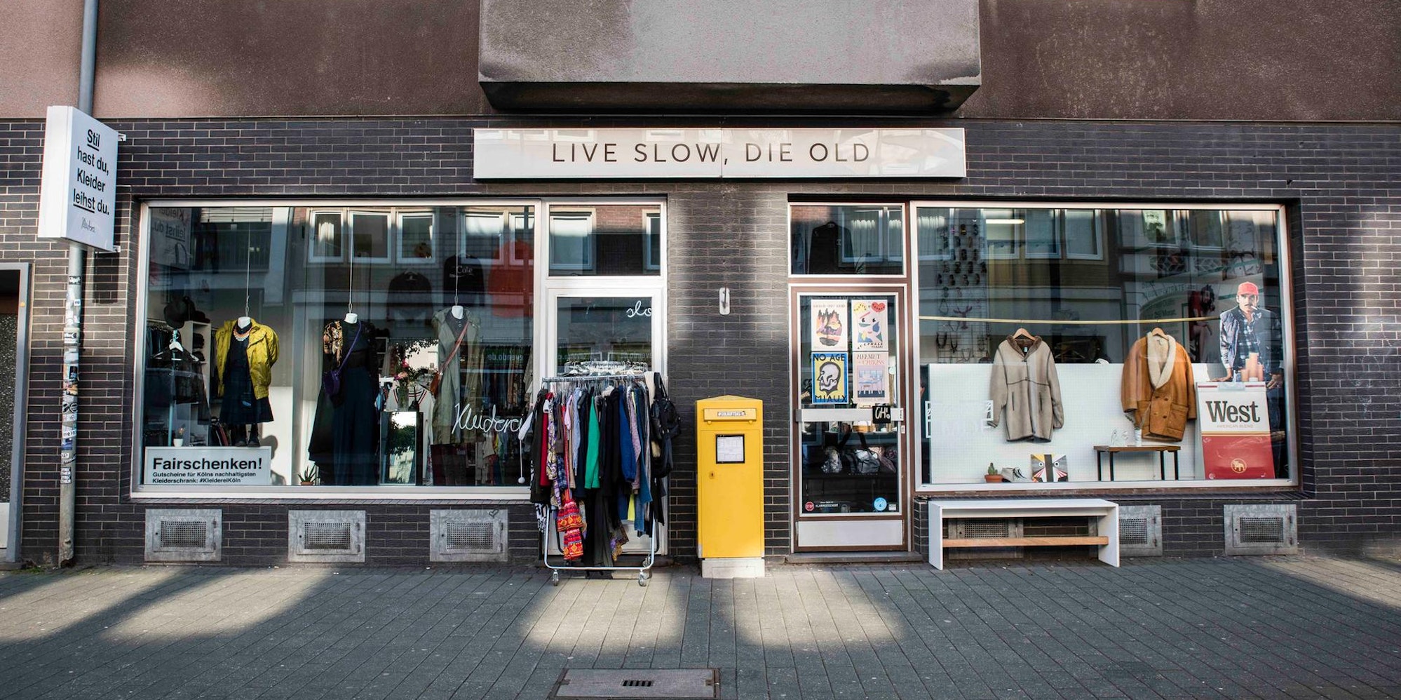 Kleiderei_storekoeln_(c)MonaSchulzek_01