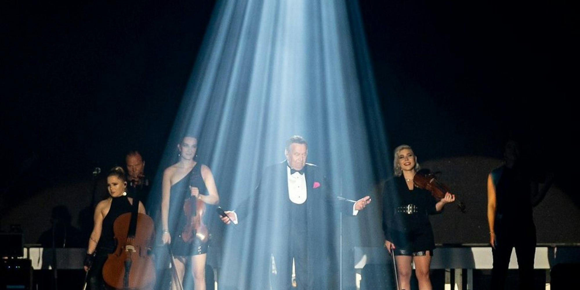 csm_1_Roland_Kaiser_Geburtstagstournee_Foto_Tom-Schulze_e2b217d54f