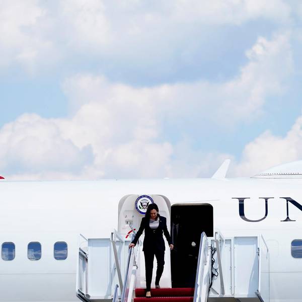 Kamala Harris Flugzeug