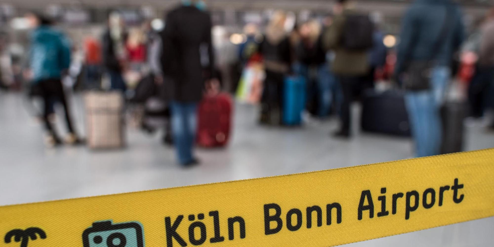 Flughafen Köln Symbolbild 80