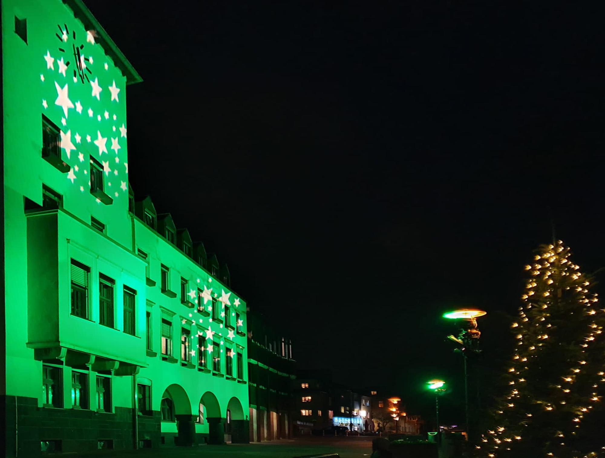 rde_KP_Bezirksrathaus_angestrahlt1