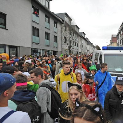 wu-bluetensamstagszug-polizei-bilanz_(8)