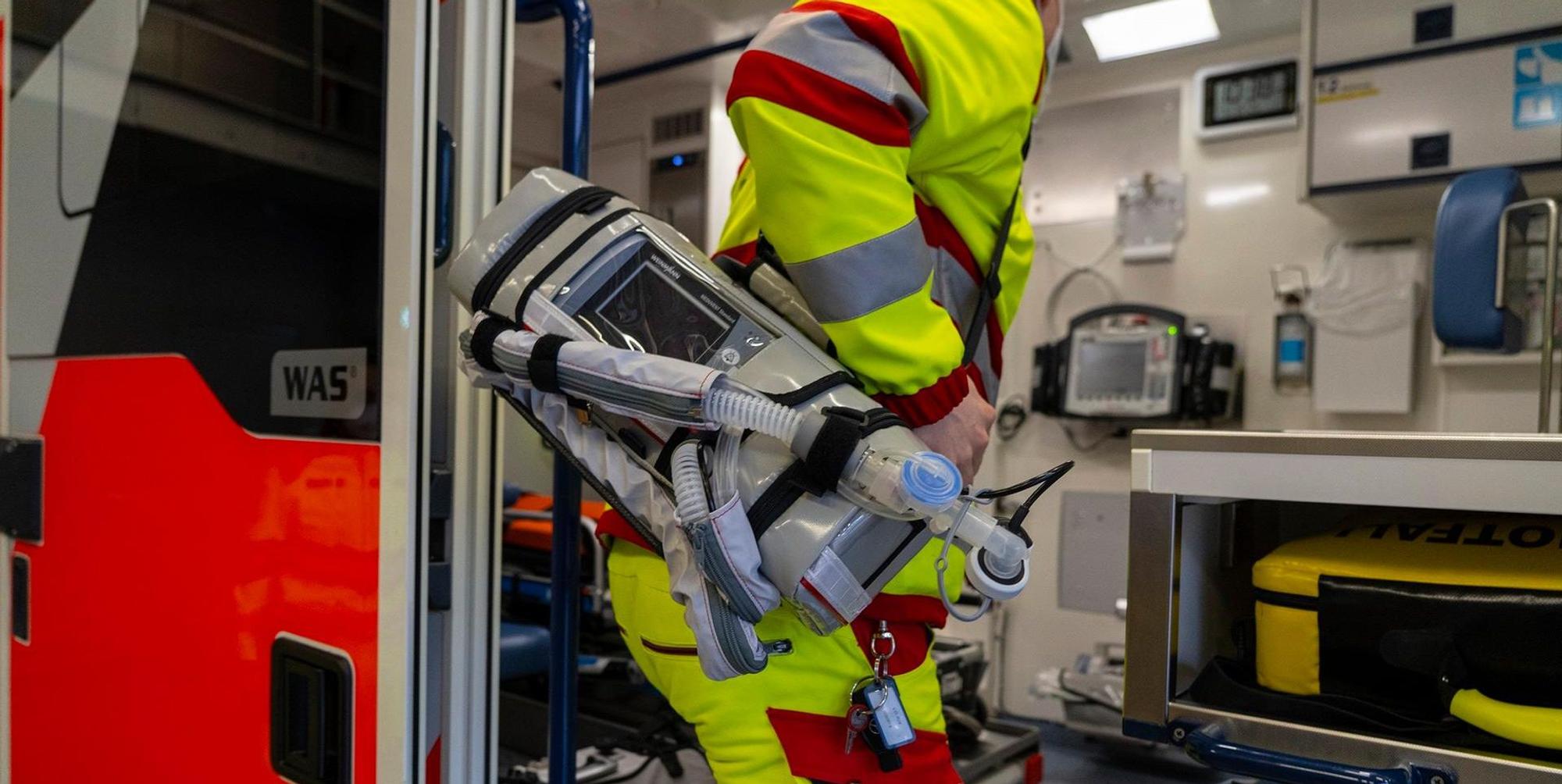 Foto Beatmungsgerät Rettungswagen Köln