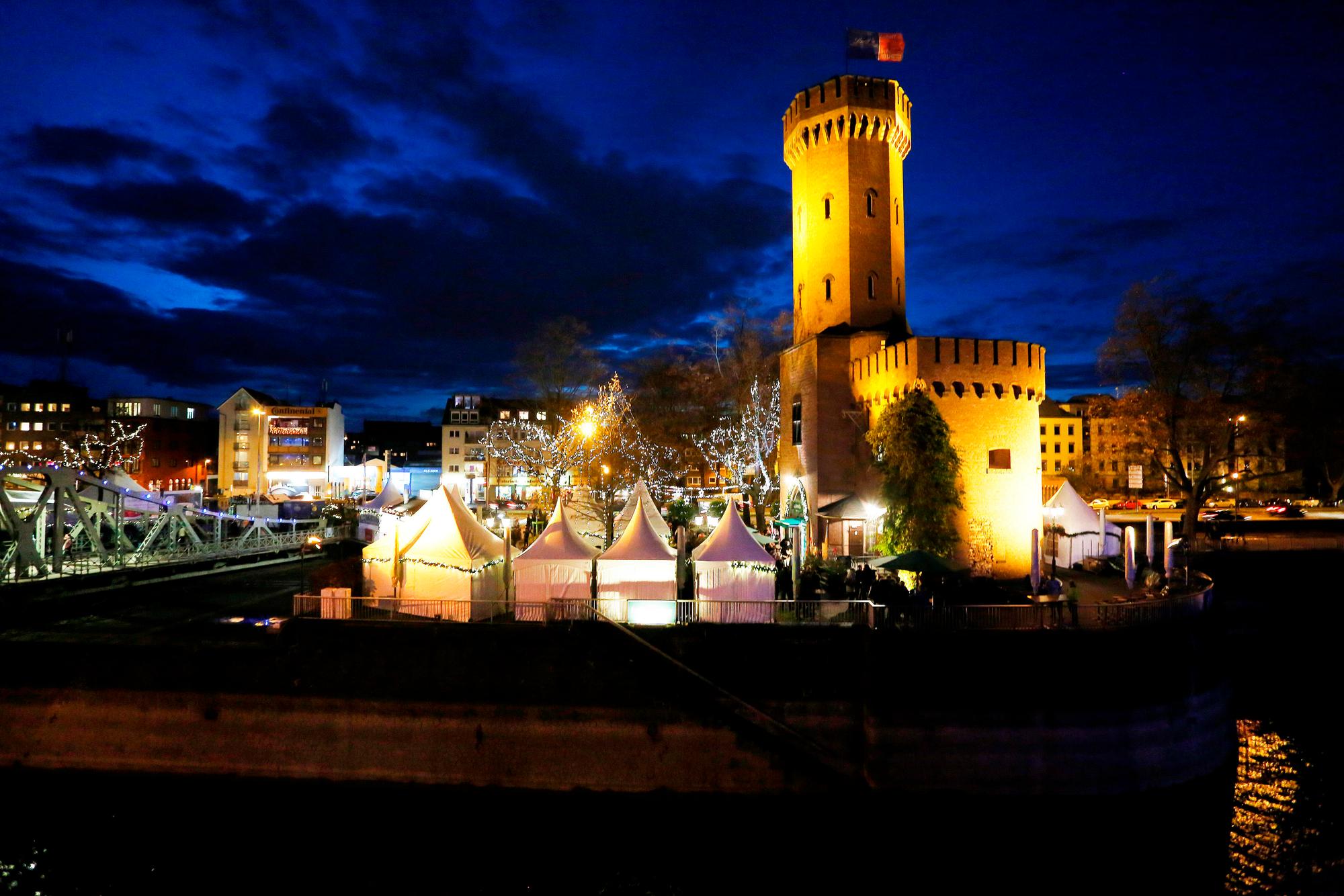 20161120_Weihnachtsmarkt_Rheinauhafen004