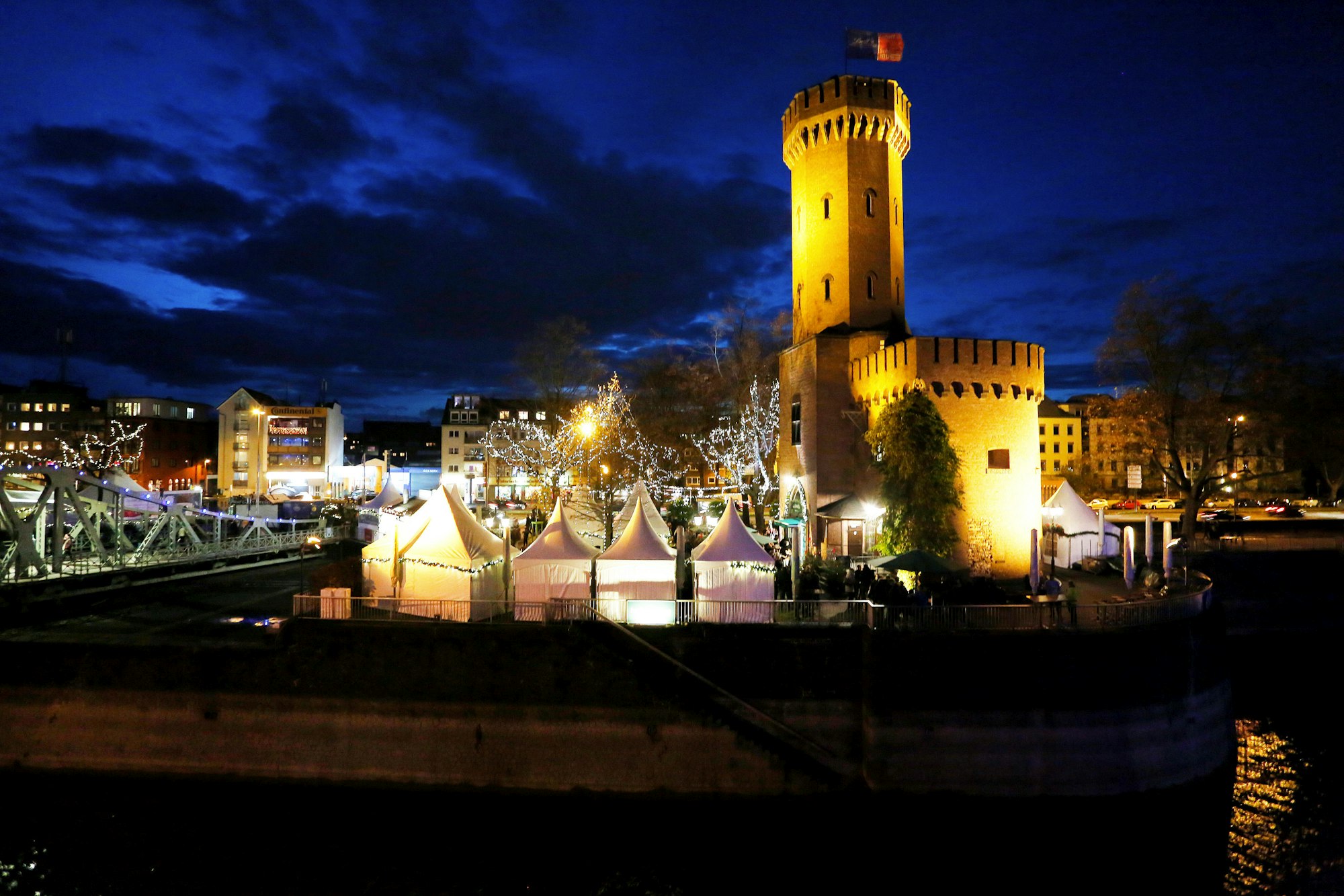 20161120_Weihnachtsmarkt_Rheinauhafen004