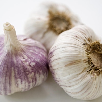 Knoblauch_Zehe_dpa
