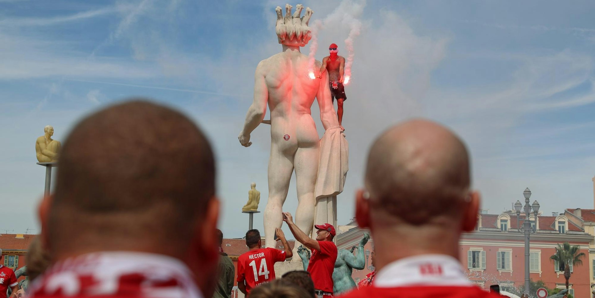 Fans in Nizza vor Apollo