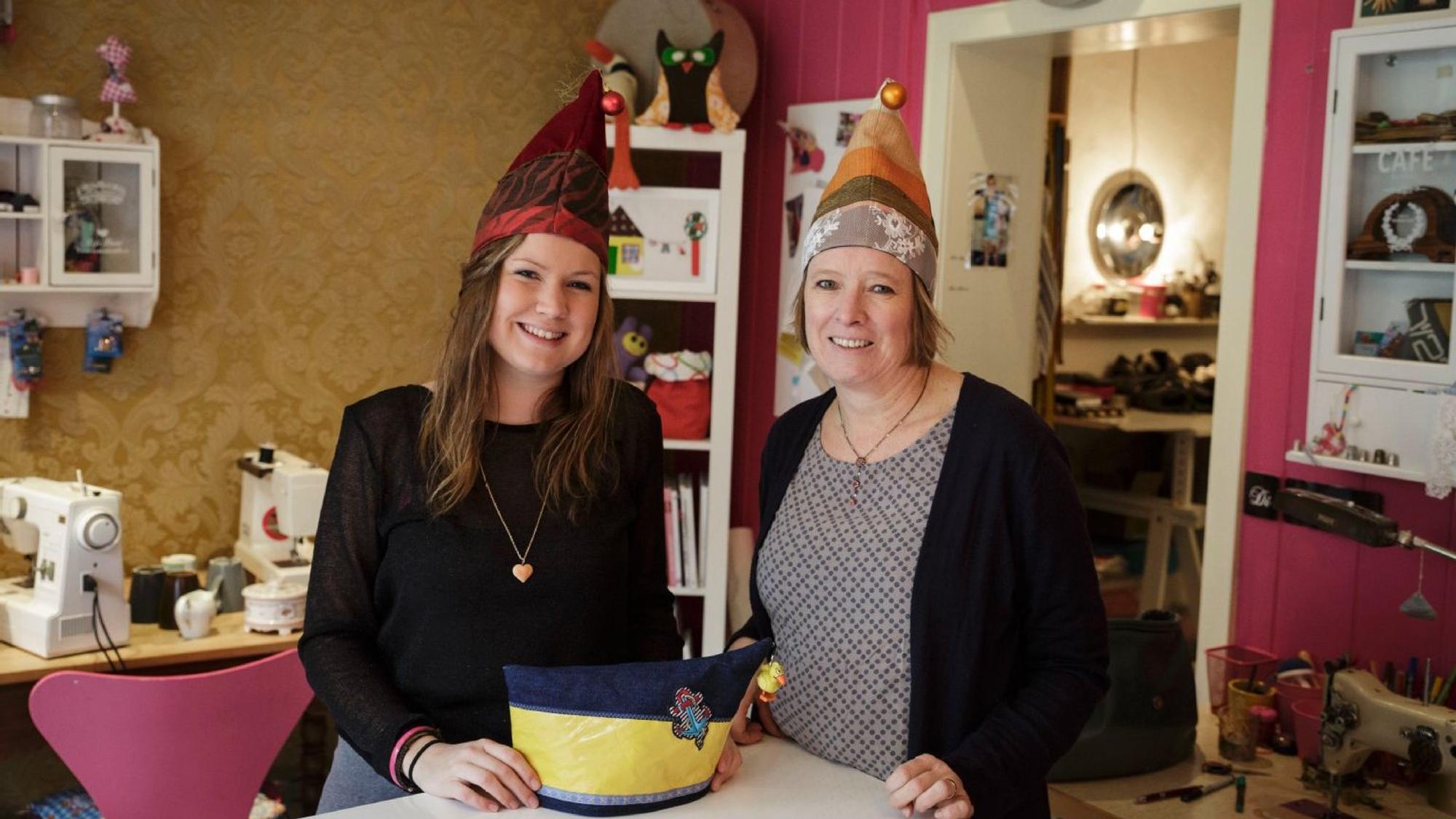 Stefanie Walter (rechts) im Salon Fadenschein und Tochter Paula.