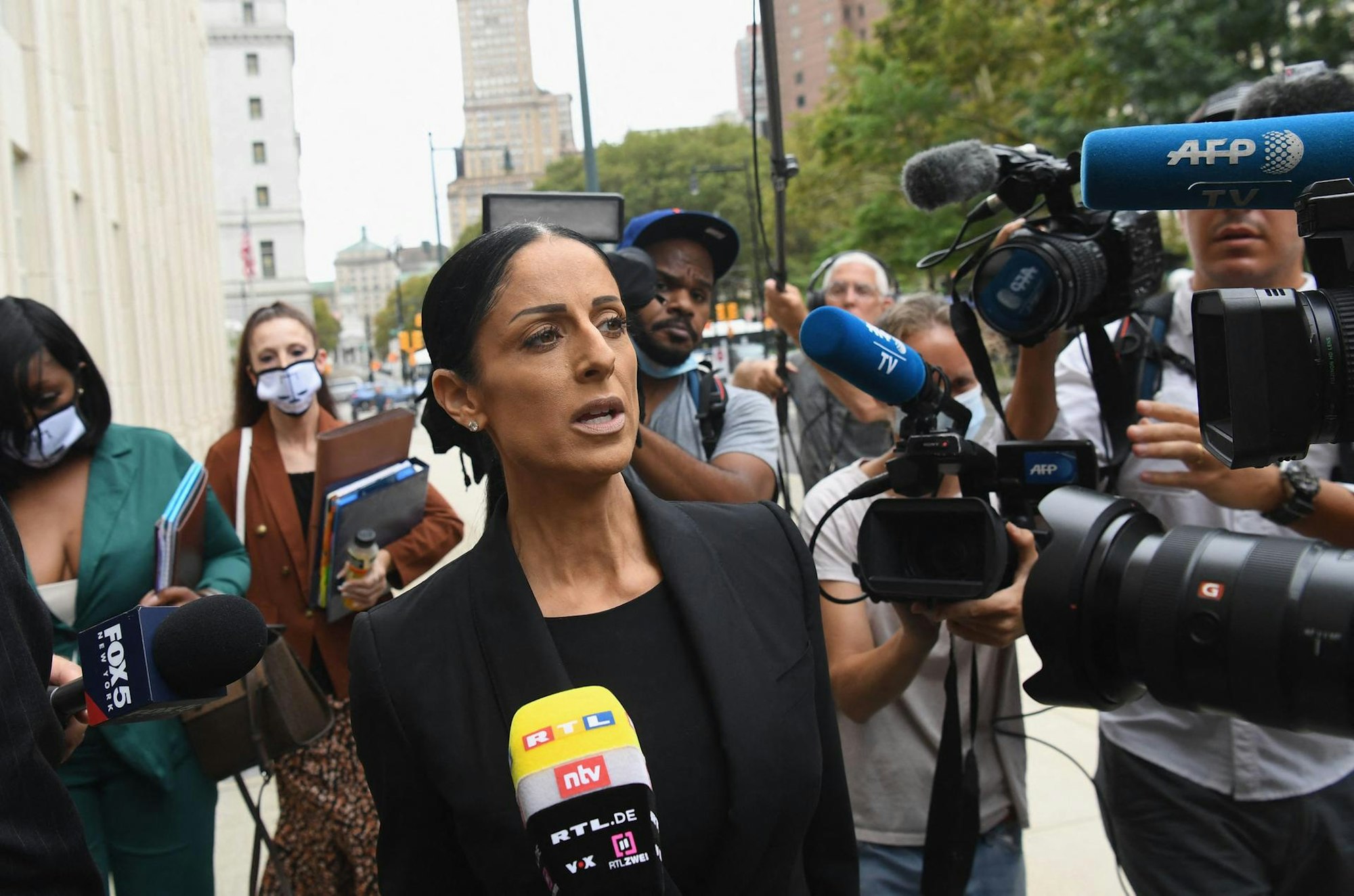 Nicole Blank Becker R. Kelly