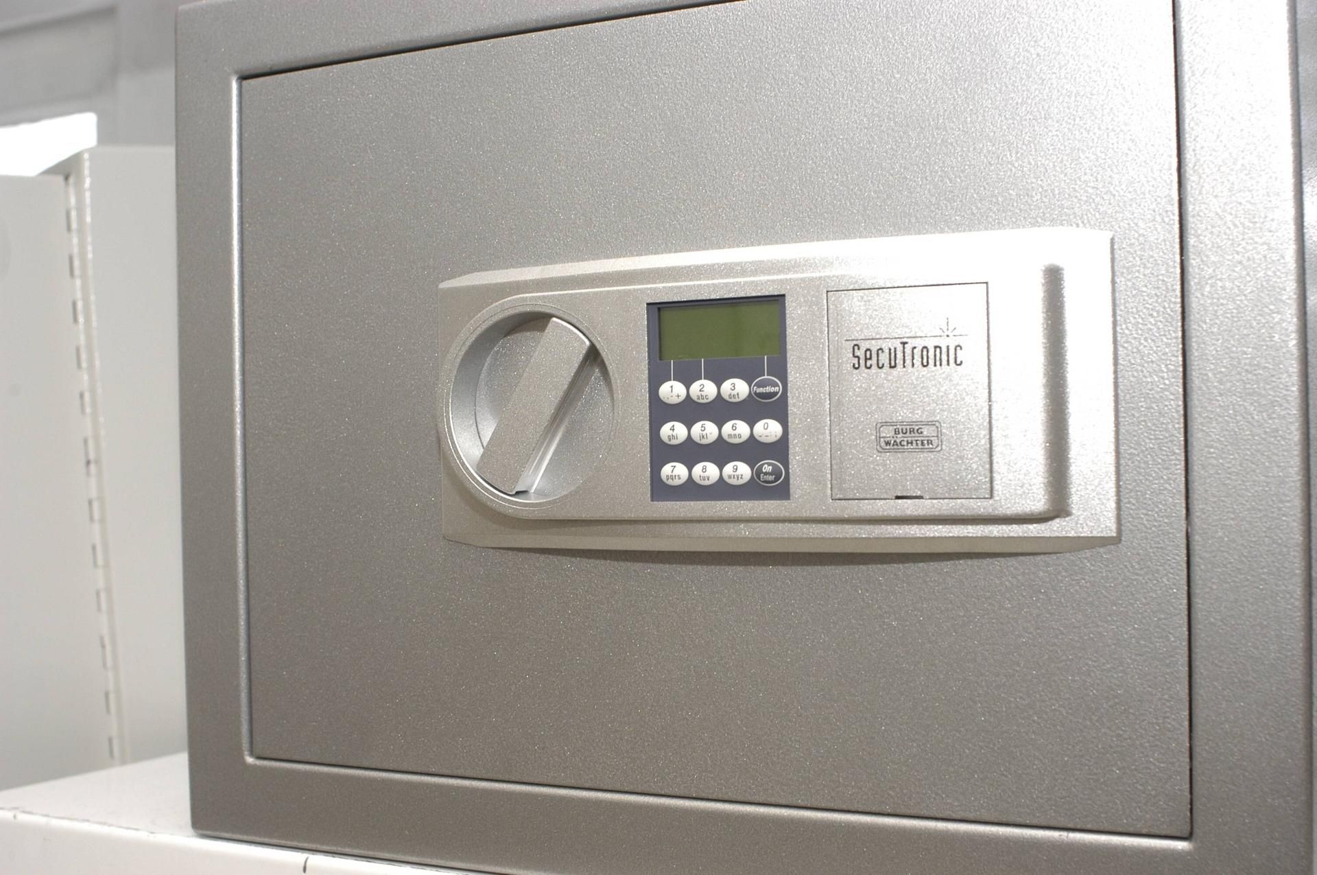 Stahlschrank