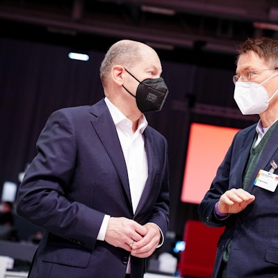 Lauterbach und Scholz Diskussion